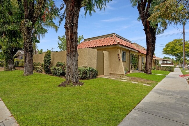 900 N Harbor Blvd