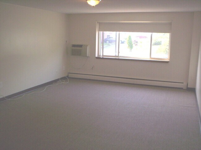 Photo - 332 Copeland St Apartments