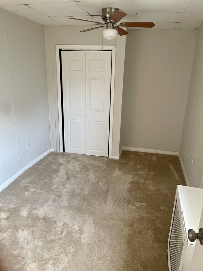 Photo - 152 Dagobert St