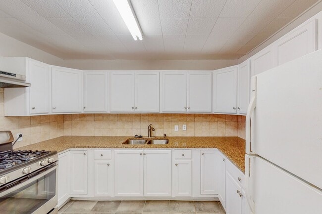 Photo - NE 2/BD 1/BA 1/CG HOME