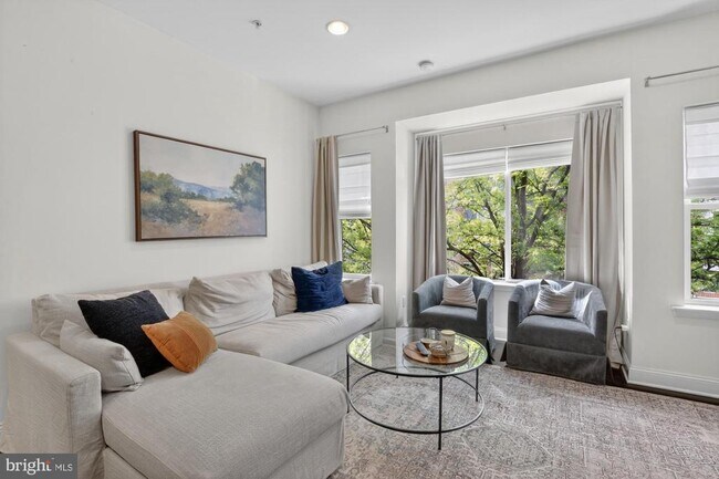 Photo - 2115 Carpenter St Unidad 2