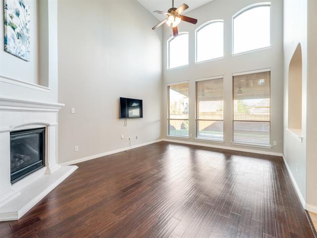 Photo - 3250 Woodbine Tr