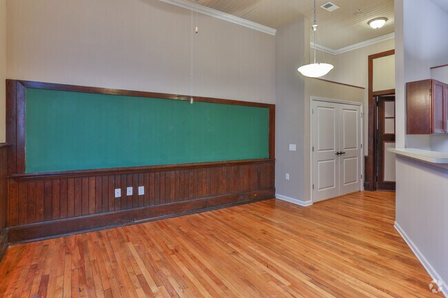 1BR, 1BA