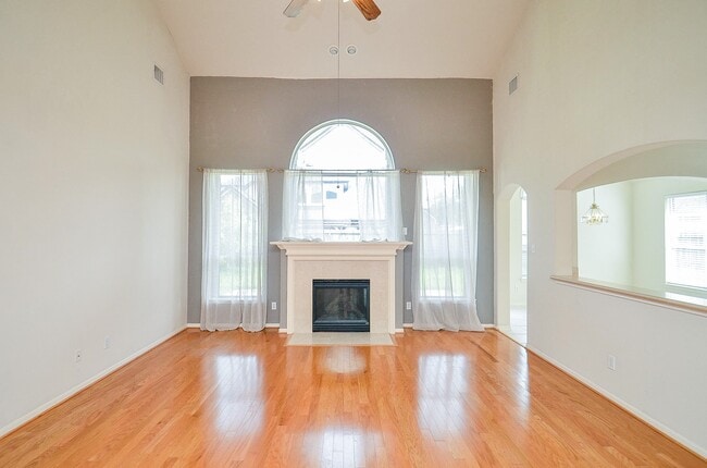 Photo - 9403 Sundance Dr