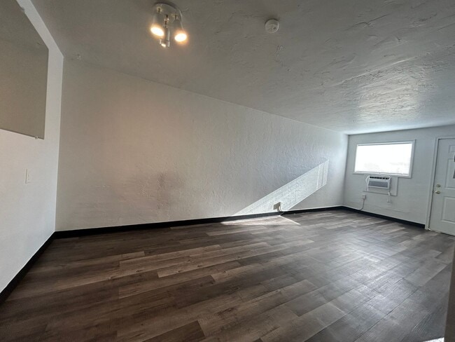 Photo - 928ru Unit 928ru - C