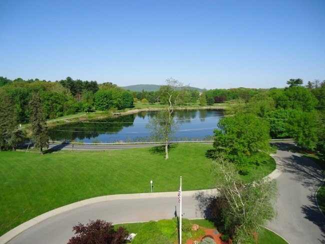 Photo - Lakeview Arms