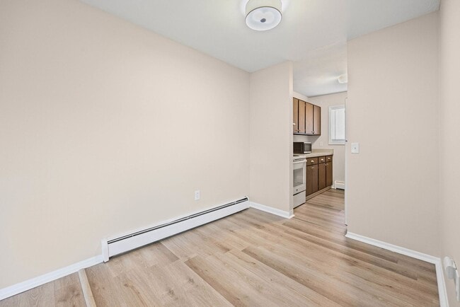 Photo - 729 Cedarwood Terrace Unit A