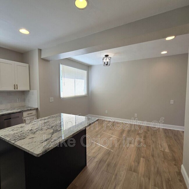 Photo - 614 E Tennyson Ave