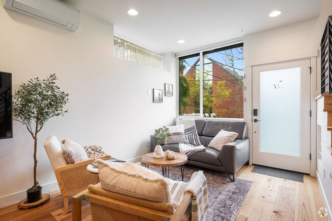 Building Photo - 69 W Dravus St Rental