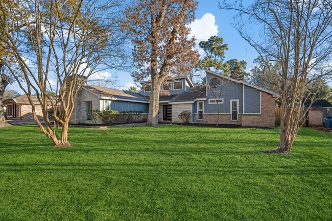 Photo - 11218 Cedarwood Dr