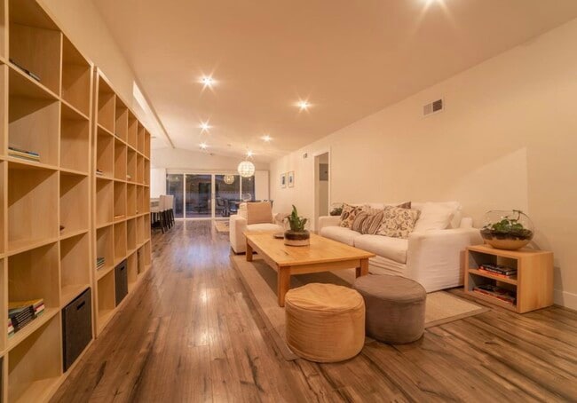 Living Room - 1530 Marine Ave