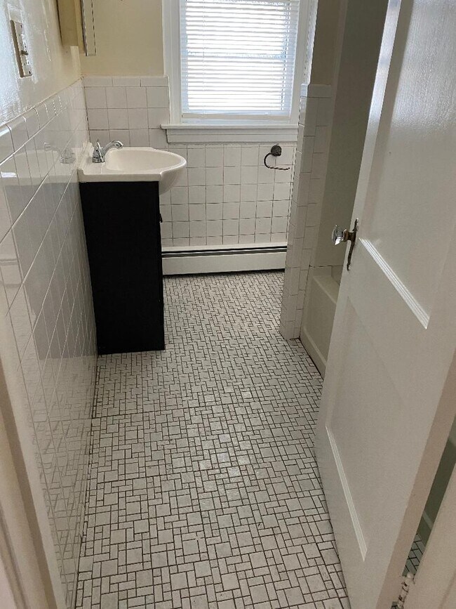 Photo - 558 Orange St Unit 202