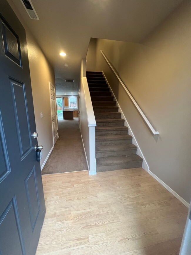 Photo - 3 Bedroom 2.5 Bath Home in Kelly Creek Estates