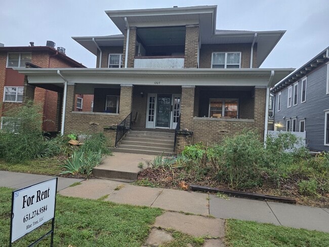 Building Photo - 1207 D St Unit #2