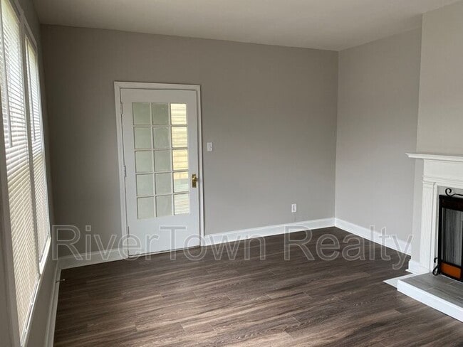 Photo - 1009 University St