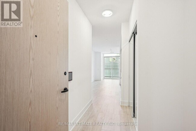 Photo - 10 Inn On The Pk Dr Unit 3105