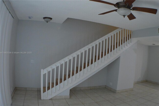 Photo - 1527 Veracruz Ln