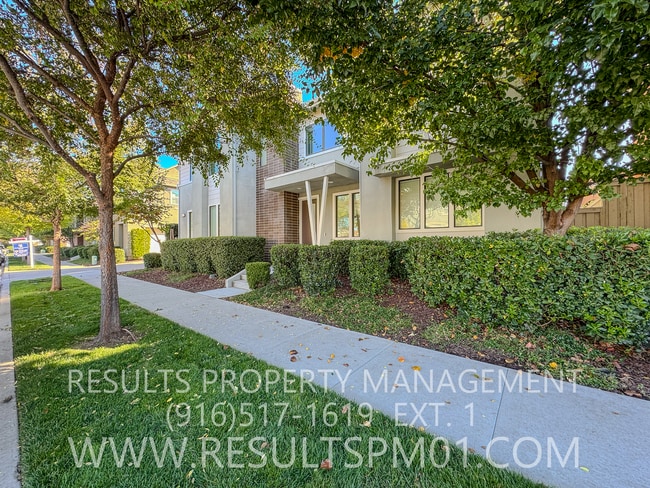 Photo - Beautiful 4 Bedroom Home in McKinley Villa...