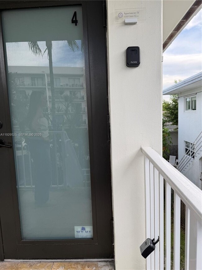 Photo - 2220 Calais Dr Unidad 4