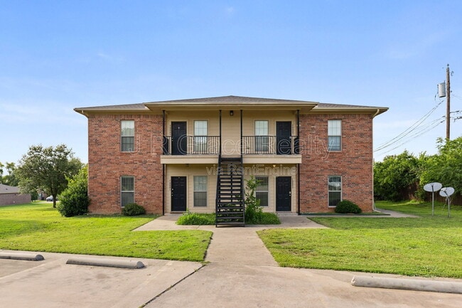 Photo - 2100 Breezy Dr