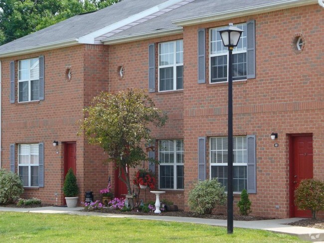 Building Photo - Cranbery Pointe Townhomes