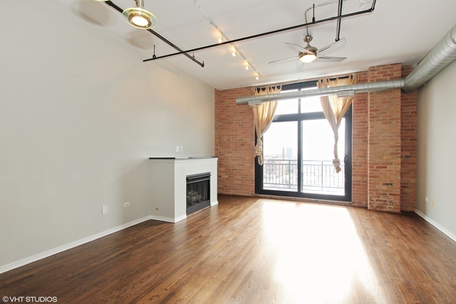 Photo - 2024 S Wabash Ave Condo