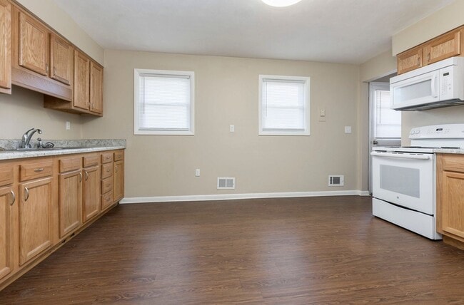 Photo - 3857 Darlene Dr