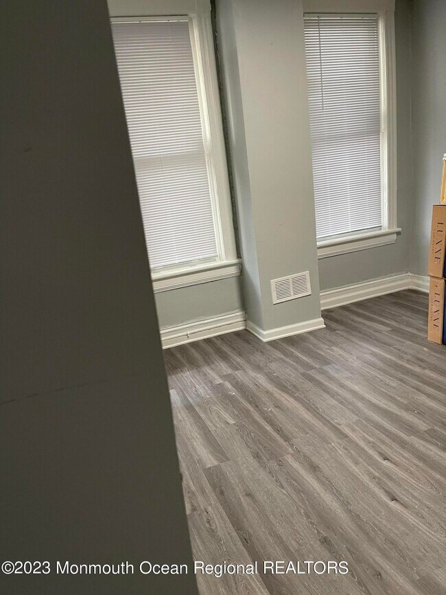 Photo - 309 2nd Ave Unidad 2