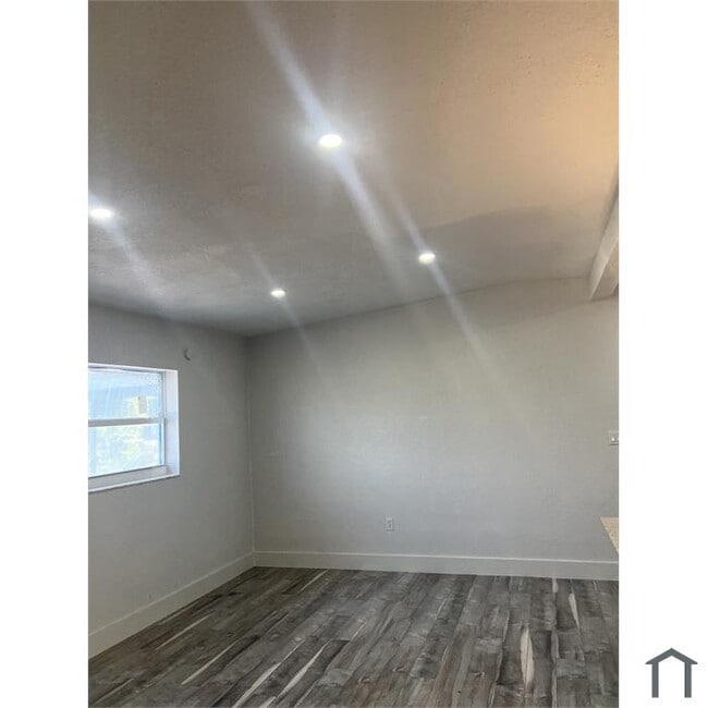3907 Nowata Rd