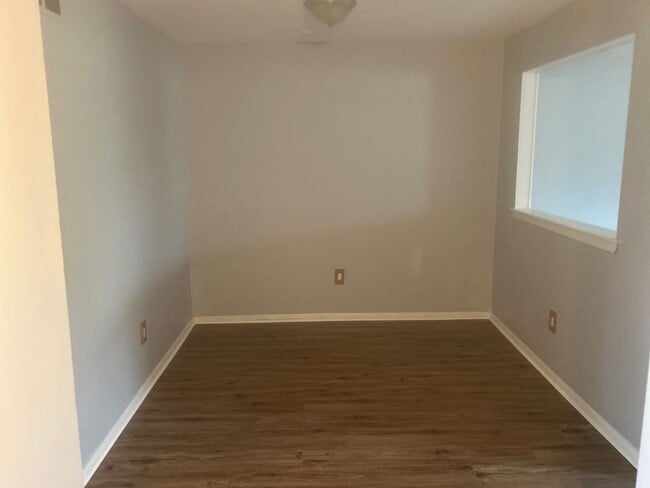 Photo - 2136 Ted Jim Dr Unit B