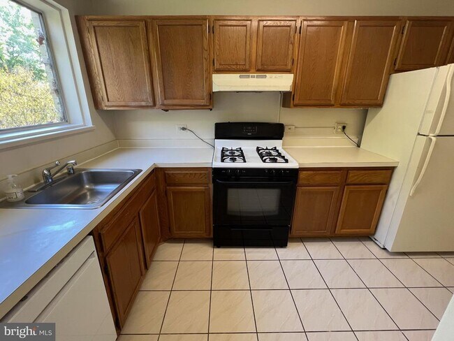 Photo - 10624 Kenilworth Ave Unit 104