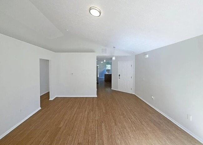 Photo - Beautiful 2 bed 2 bath with updated kitchen
