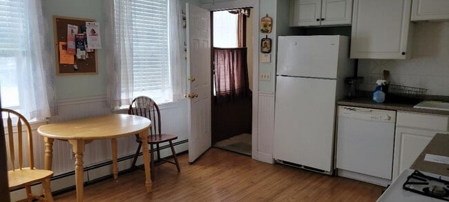 Photo - 80 Hazael St Unit First Floor