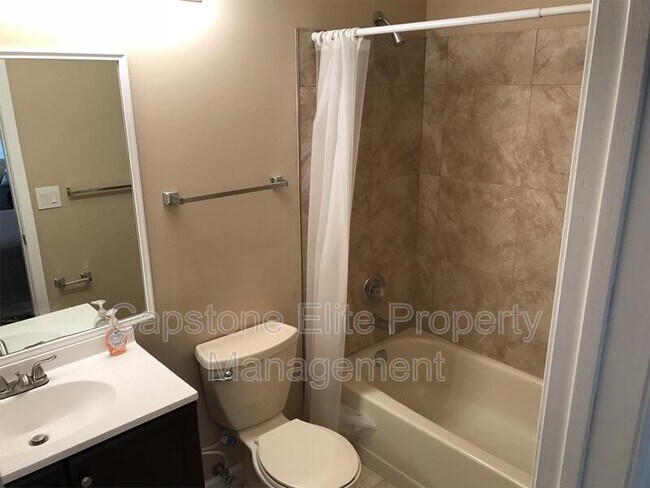 Photo - Society Hill Quad - Standard Room