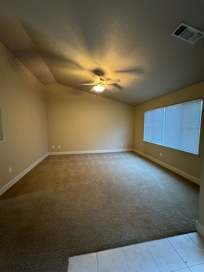 Photo - Edgewood Unit 11582