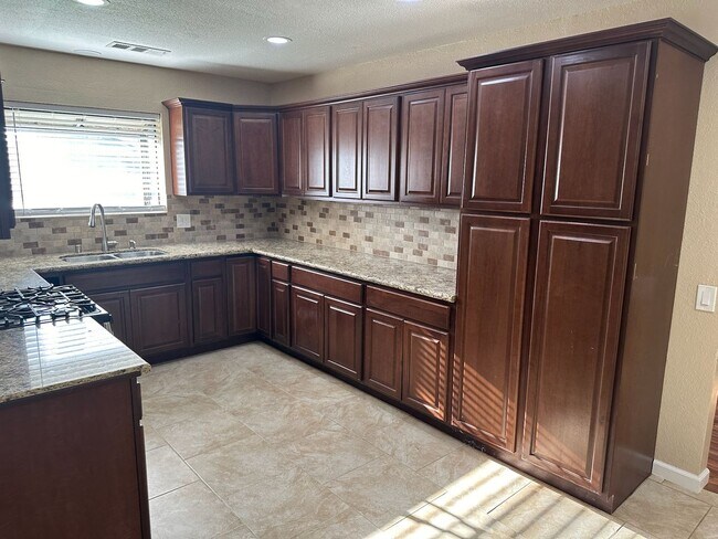 Photo - 1448 S Thomas St