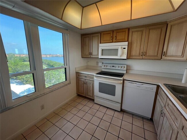 2616 Cove Cay Dr Unit 701