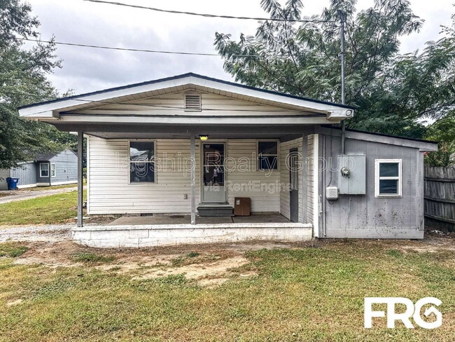 Photo - 122 Blaire Ln