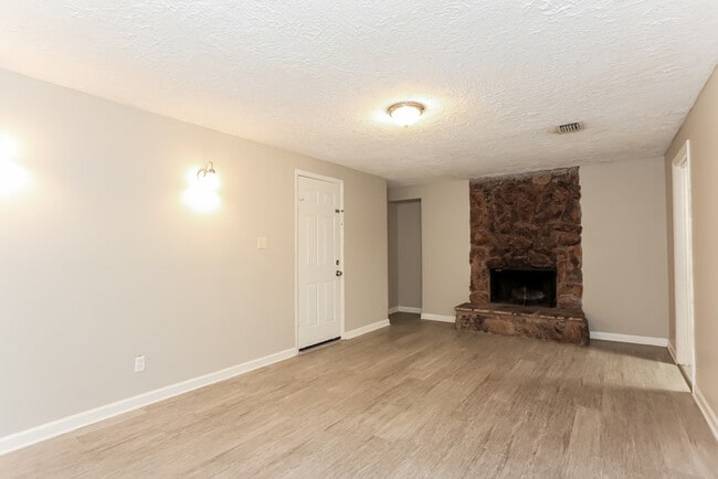 Photo - 7317 Sharbeth Dr S