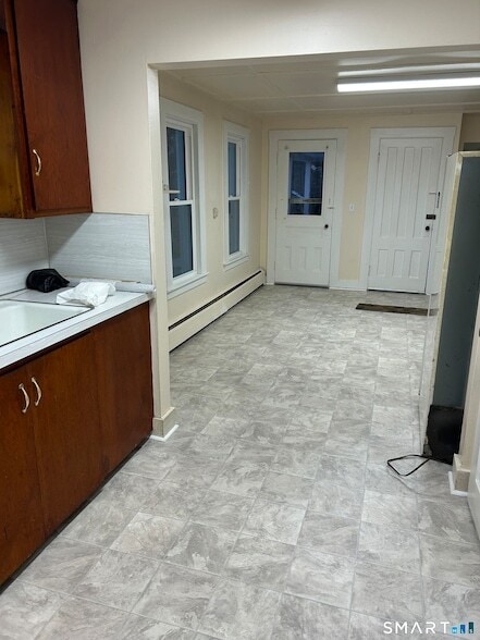 Photo - 63 Woodbine St