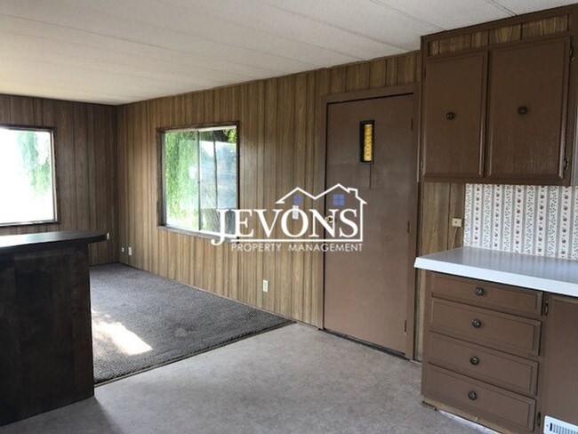 Photo - Experience this inviting Tieton home - Flexible short-term and long-term leases