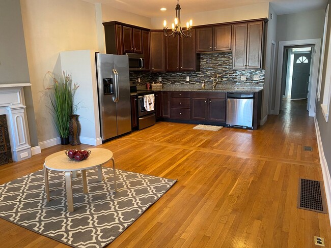 Photo - Renovated Hill Home for Rent!