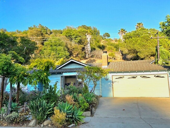 Single level 3 bed, 2 bath home centrally ... - Single level 3 bed, 2 bath home centrally ...