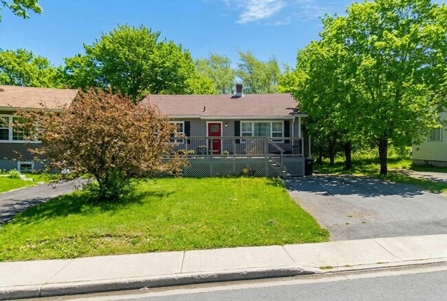 Building Photo - 3 Hoyles Ave Unit A
