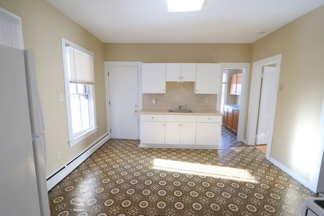 Photo - 72 N Whittlesey Ave Unit 1