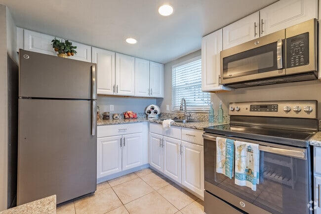 The Sand Dollar - Kitchen