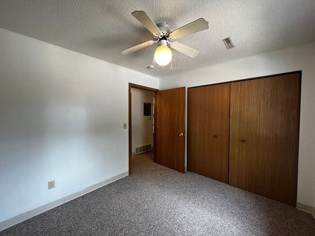 Photo - $1,175 | 3 Bedroom, 1 Bathroom Apartment |...