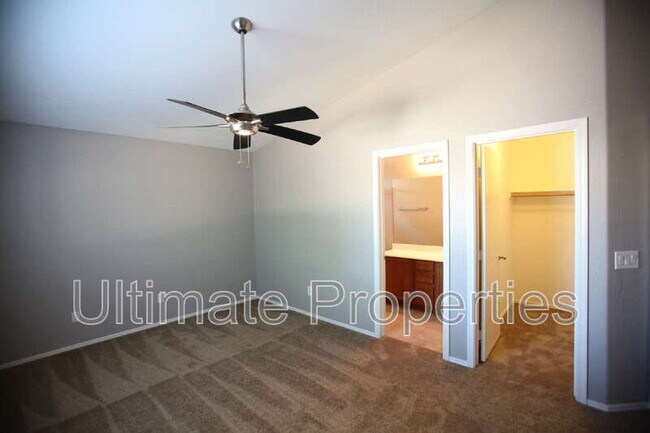 15216 N B Ct