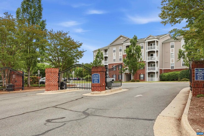 Building Photo - 122 Yellowstone Dr Unit 306