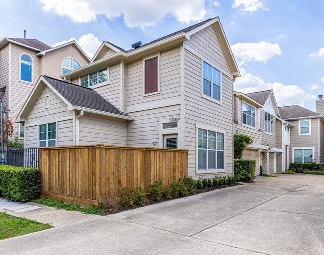 Photo - 5208 Petty St